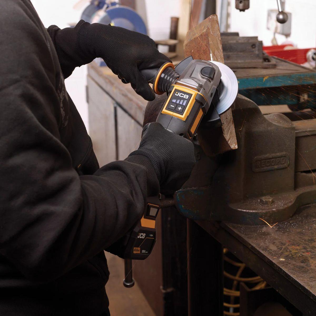 JCB-18PAG-115 18V Anti-Vibration Angle Grinder 115m with Paddle Switch Body Only