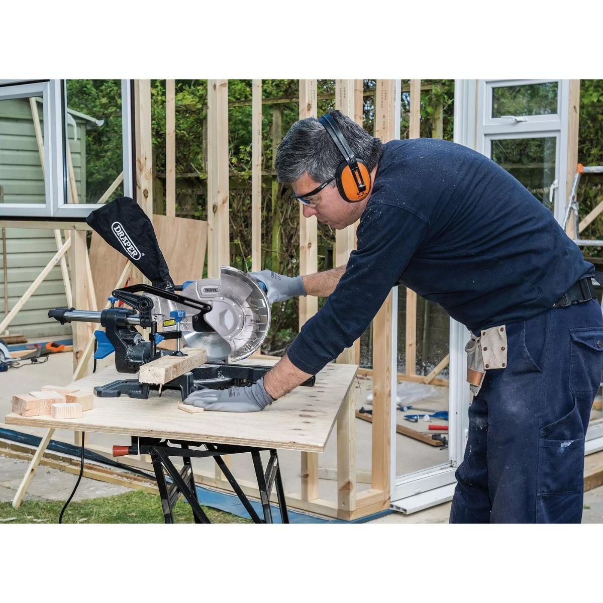 Draper SMS210B Sliding Compound Mitre Saw with Laser Cutting Guide 210mm 230V/1500W 83677