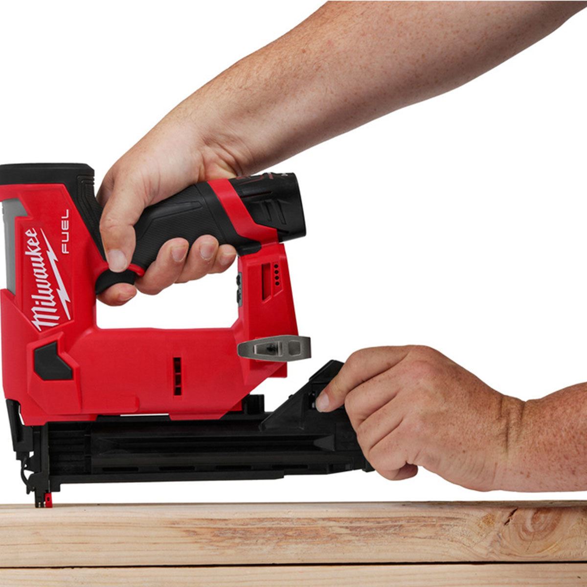 Milwaukee M12FCN18GS-202X 12V Fuel Brushless 18GA Straight Brad Nailer with 2 x 2.0Ah Battery Charger & Case 4933493356
