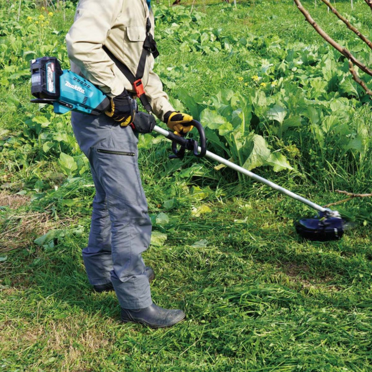 Makita UR017GZ 40V XGT Brushless Line Trimmer Body Only