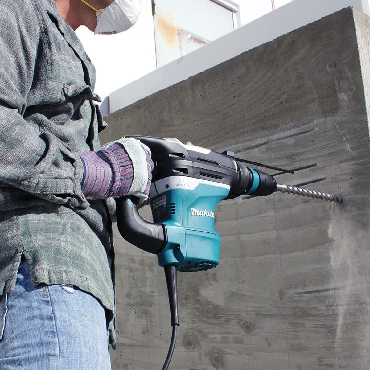 Makita HR4013C/1 SDS-MAX AVT Rotary Hammer Drill With Carrying Case 110V