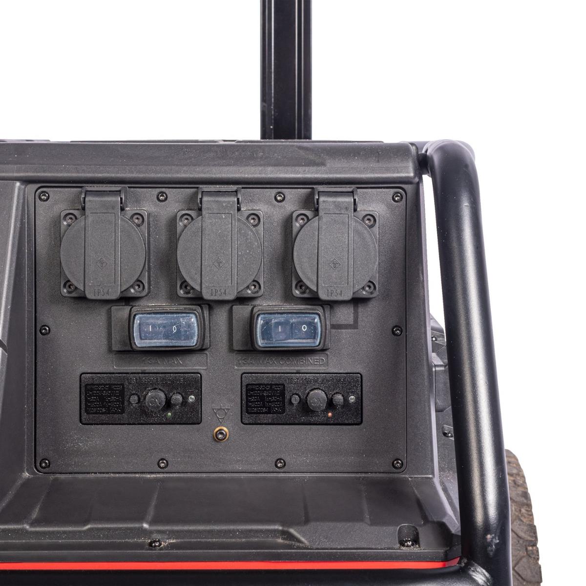 Milwaukee IRPSUOP2500 GB2 Packout Roll-On Mobile Power Supply 240V with 3 x 6.0Ah FORGE Battery & 6 Bay Rapid Charger