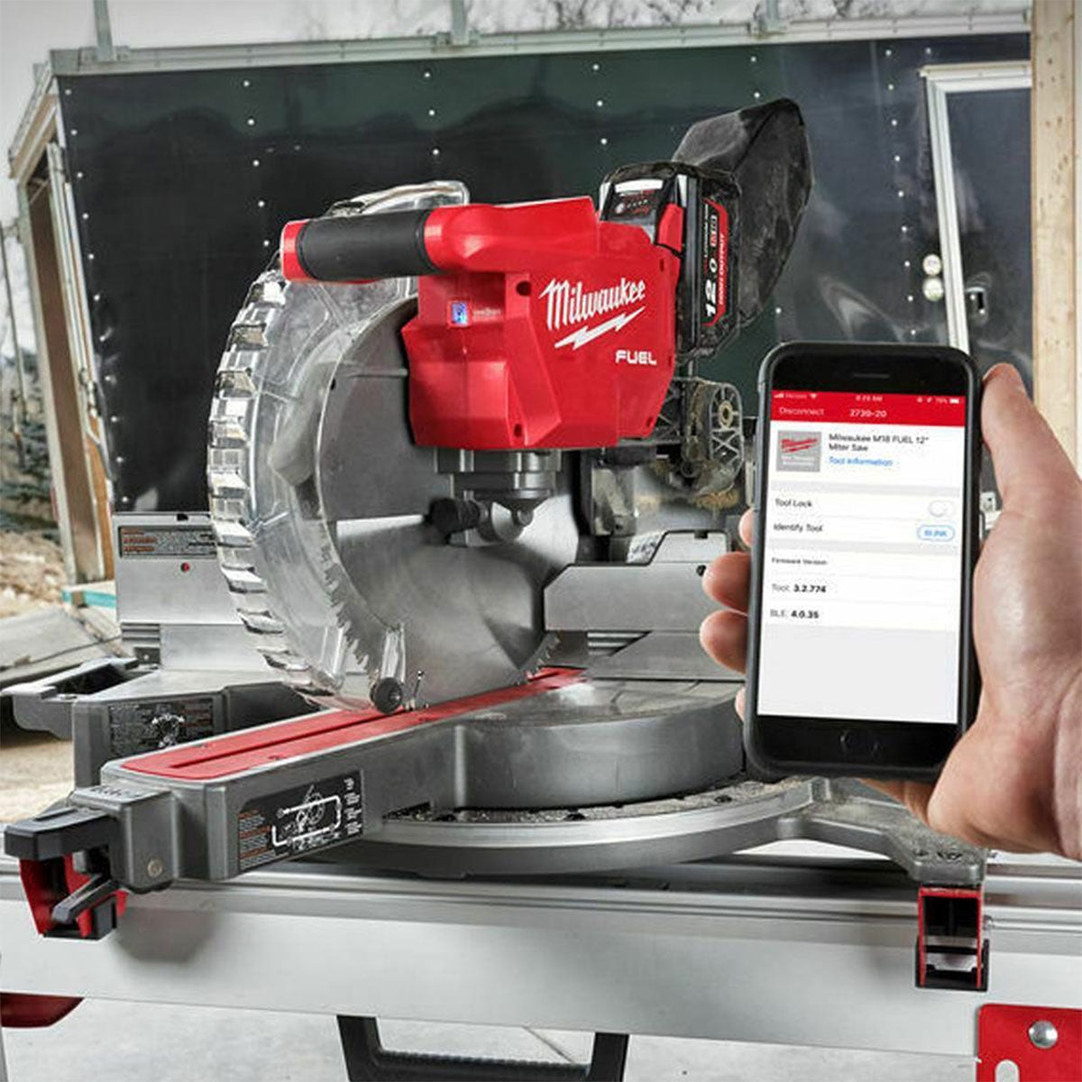 Milwaukee M18FMS305-0 18V Fuel ONE-KEY Brushless 305mm Mitre Saw with 1 x 5.5Ah Battery & Charger