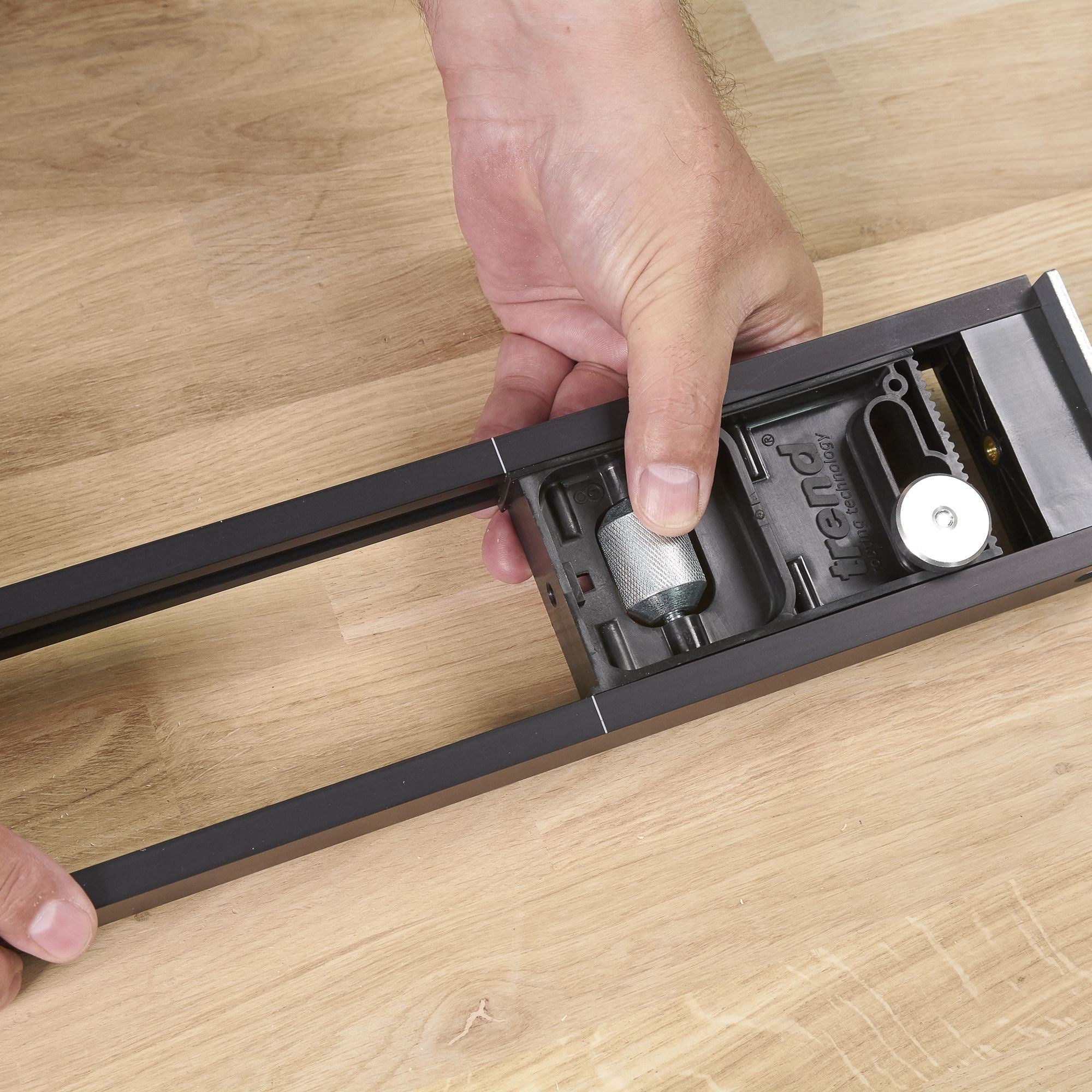 Trend H/JIG/C Skeleton Hinge Jig Item Condition Damaged Box