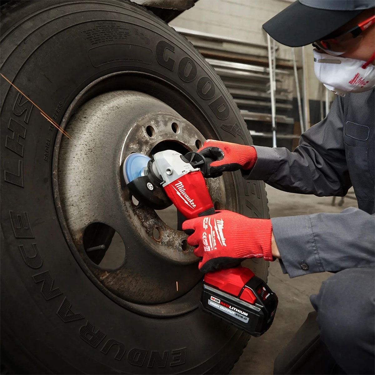 Milwaukee M18BLSAG115XPD-0 18V Brushless 115mm Angle Grinder with 1 x 3.0Ah Battery & Charger