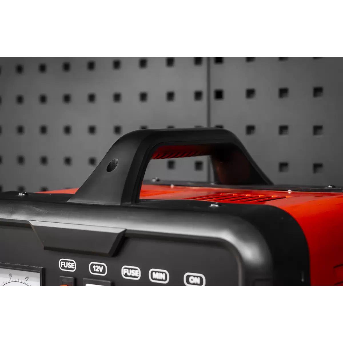 Sealey CHARGE124 28A 12/24V Battery Charger