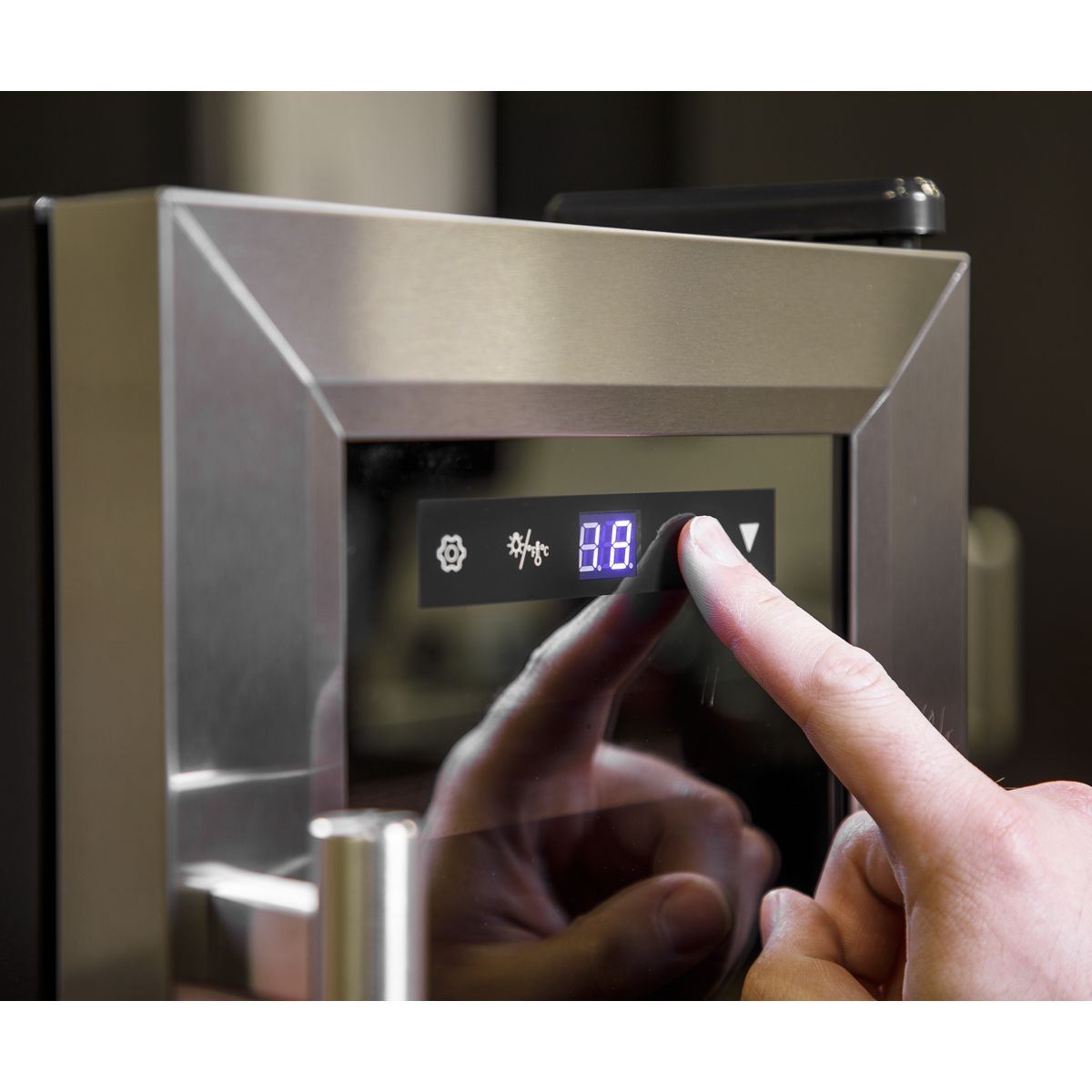 Sealey DH29 Baridi 18 Bottle Drinks Fridge & Cooler Stainless Steel