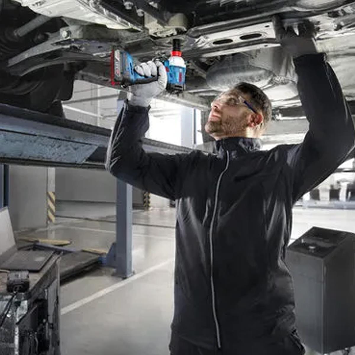 Bosch GDX 18V-285 18V Brushless Impact Driver/Wrench with 1 x 4.0Ah Battery & Charger