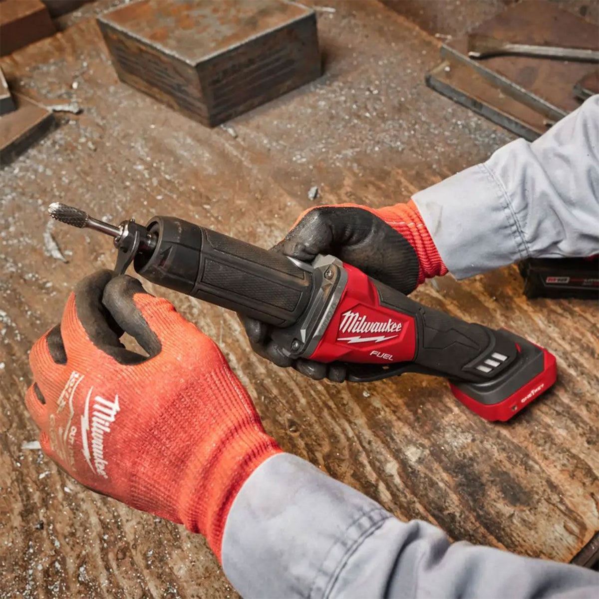 Milwaukee M18FDGROVPDB-0X 18V Brushless Braking Die Grinder with 1 x 3.0Ah Battery Charger & Case