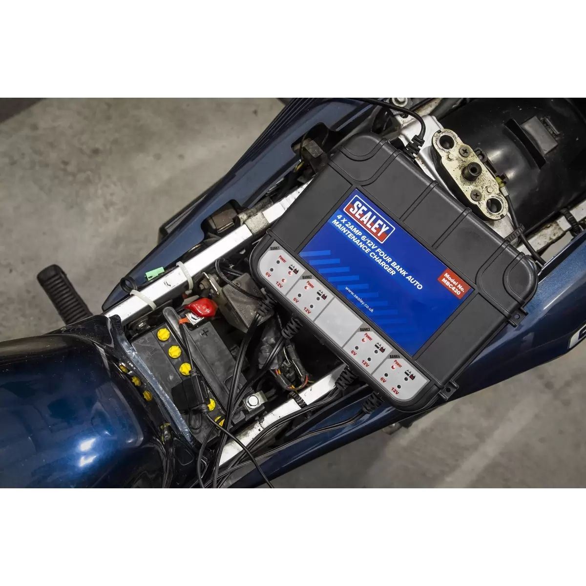Sealey MBC420 6/12V Four Bank Auto Maintenance Charger