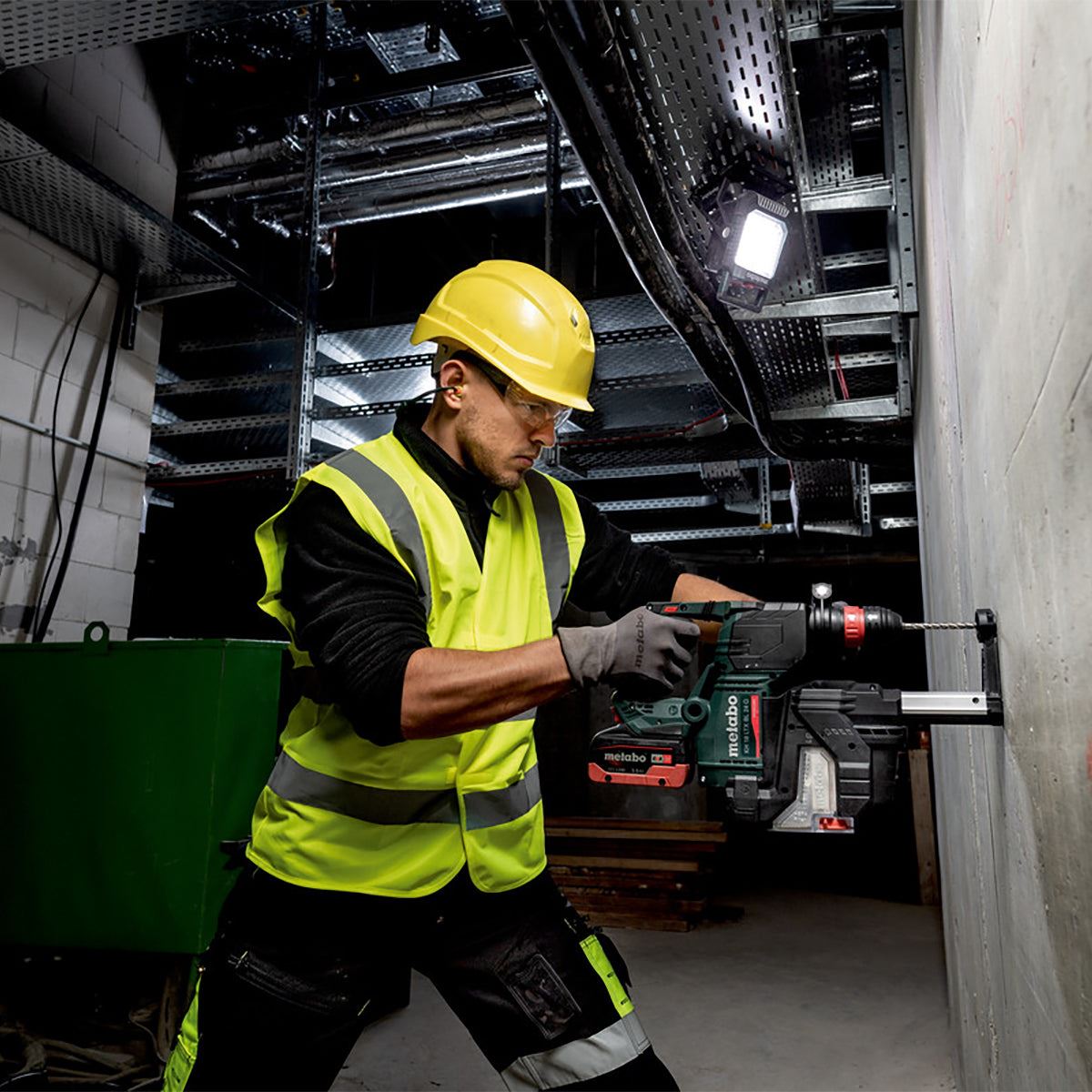 Metabo KH 18 LTX BL 24 Q 18V Brushless SDS+ Combination Hammer Drill with 1 x 5.2Ah Battery Charger & Metabox