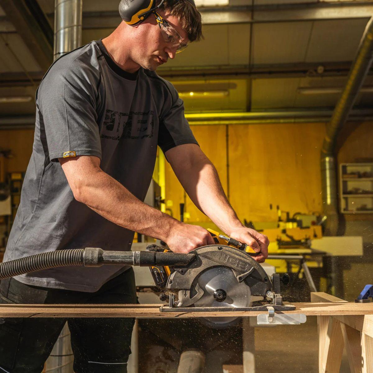 JCB-18PKIT-8 Pro 18V Combi Drill, Impact Driver, Circular Saw, Angle Grinder & Jigsaw With 2 x 2Ah & 2 x 5Ah Batteries & Dual 4.5A Fast Charger In Soft Tool Bag