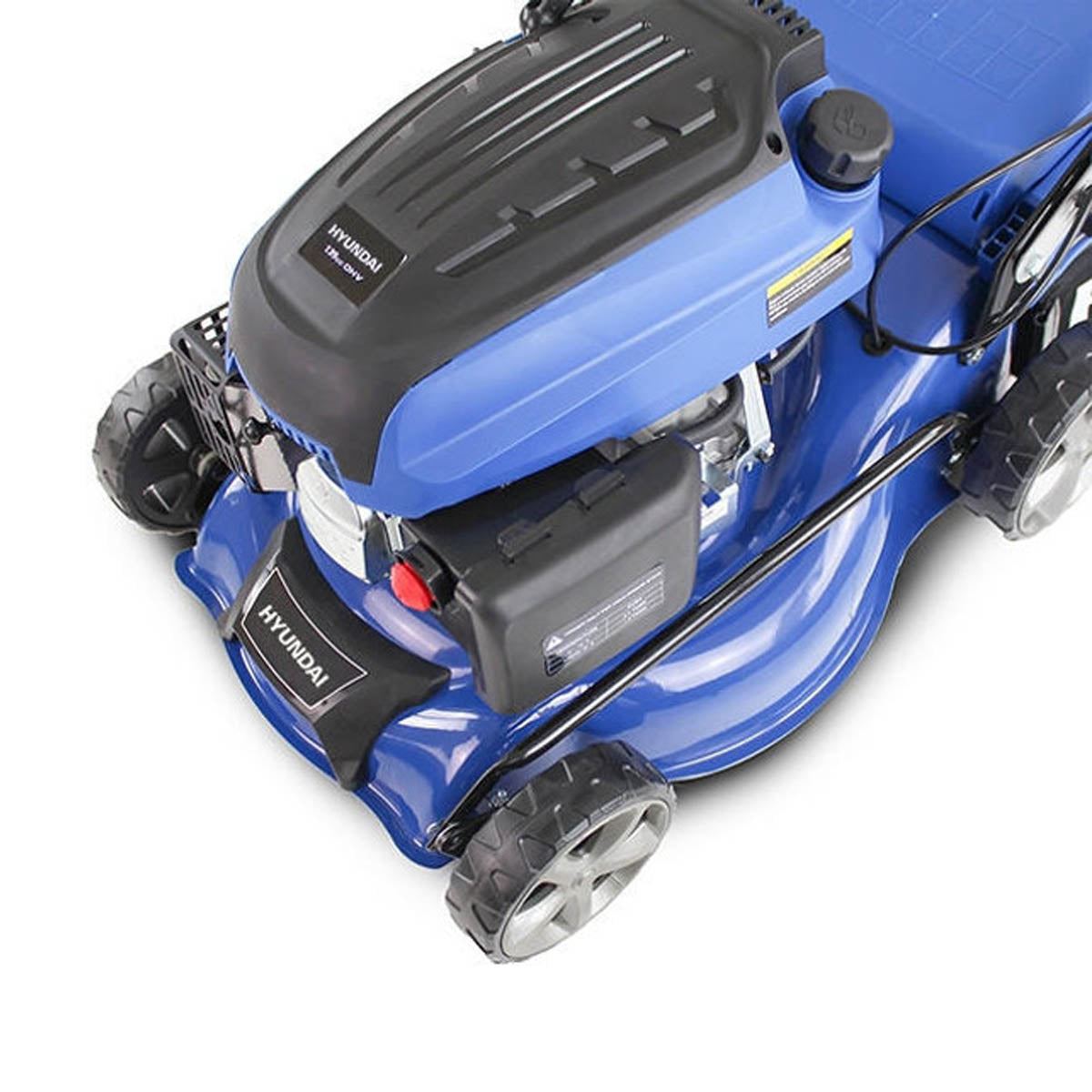 Hyundai HYM430SP 43cm Self-Propelled Petrol Lawnmower 139cc Engine, 25-75mm Cut & Rear Discharge