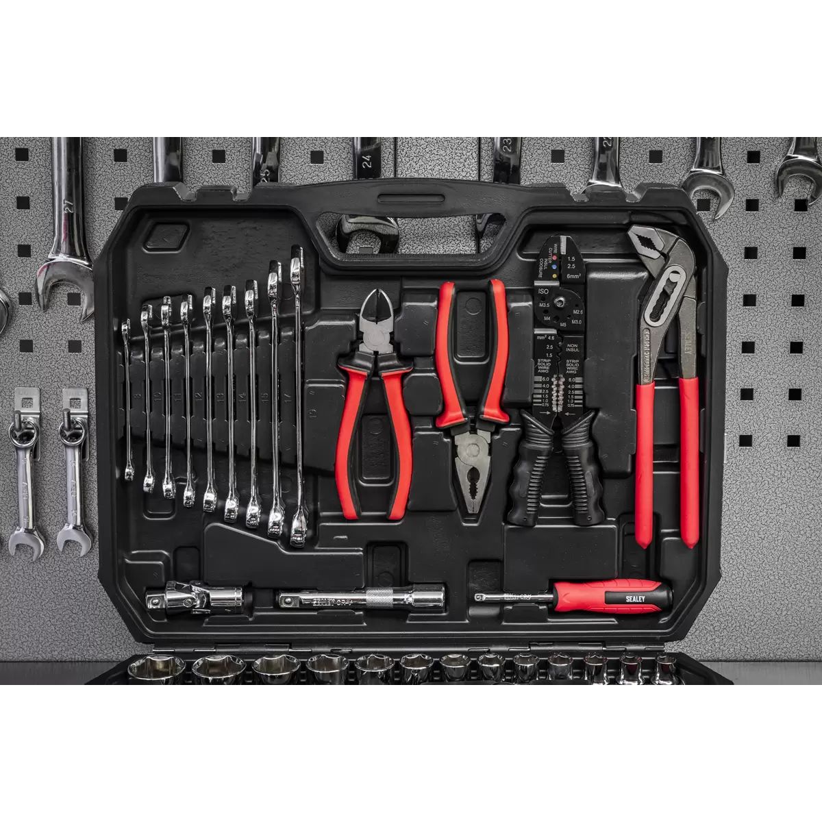 Sealey AK7400 Mechanic's Tool Kit 100 Piece Sockets Screwdriver Hammer Spanner Spark