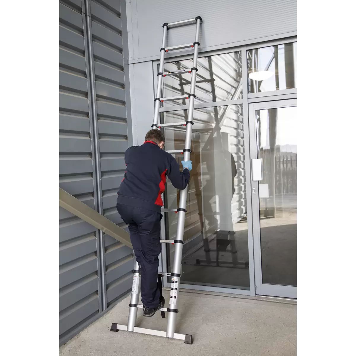 Sealey ATL11 Trade Aluminium Telescopic Ladder 11-Tread EN 131