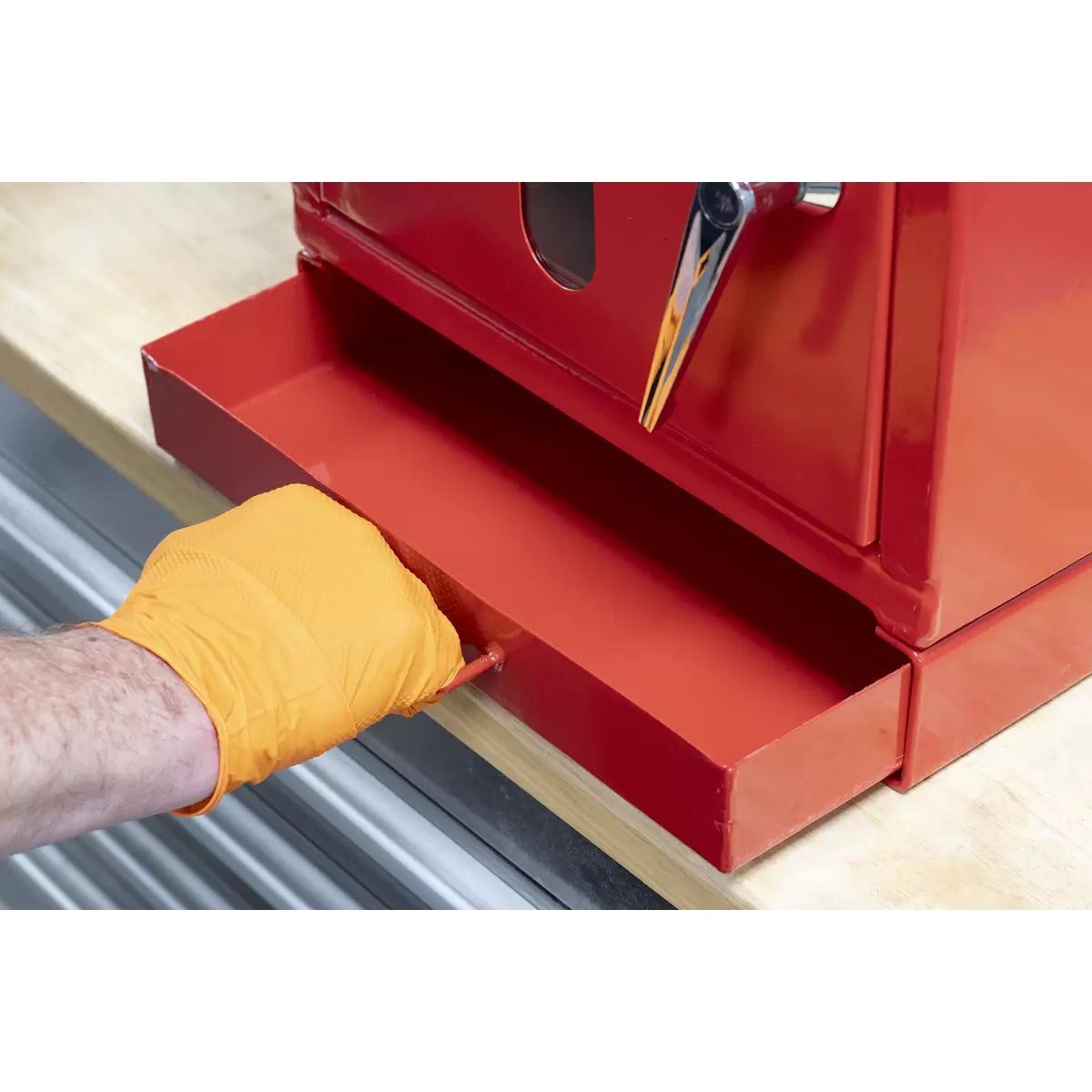 Sealey HCC08 Pneumatic Paint Can Crusher 2.2tonne