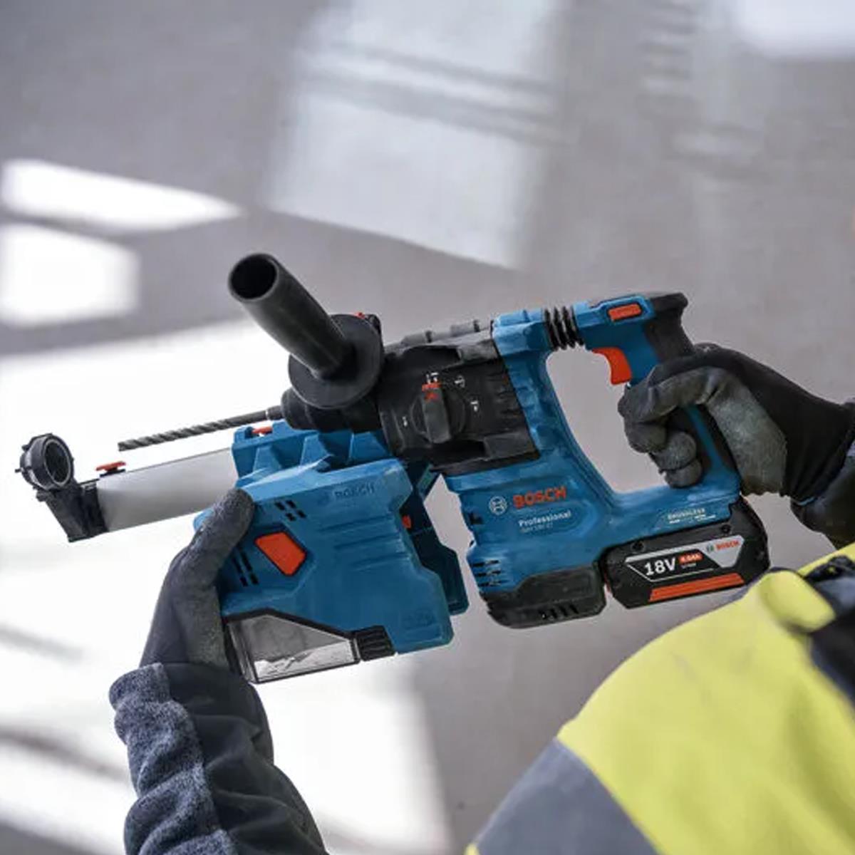 Bosch GBH 18V-22 18V Brushless SDS-Plus Rotary Hammer Drill with 1 x 4.0Ah Battery, Charger & GDE 18V-12 Dust Extractor Attachment