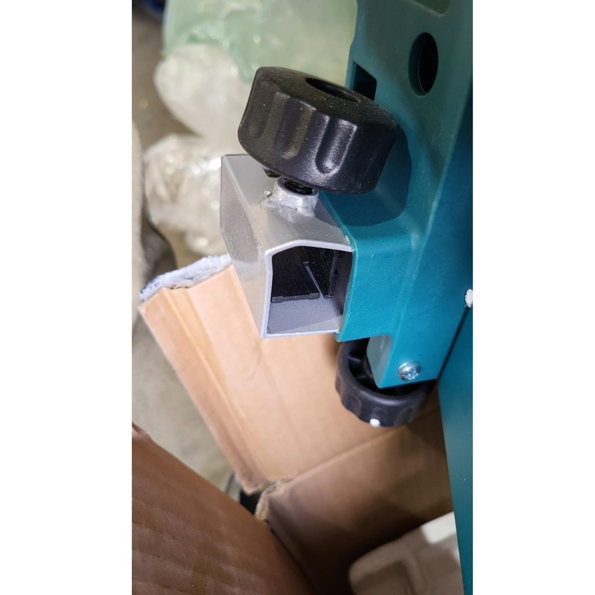 Makita DEBWST06 Adjustable Wheeled Extendable Folding Mitre Saw Stand Item Condition Damaged Box