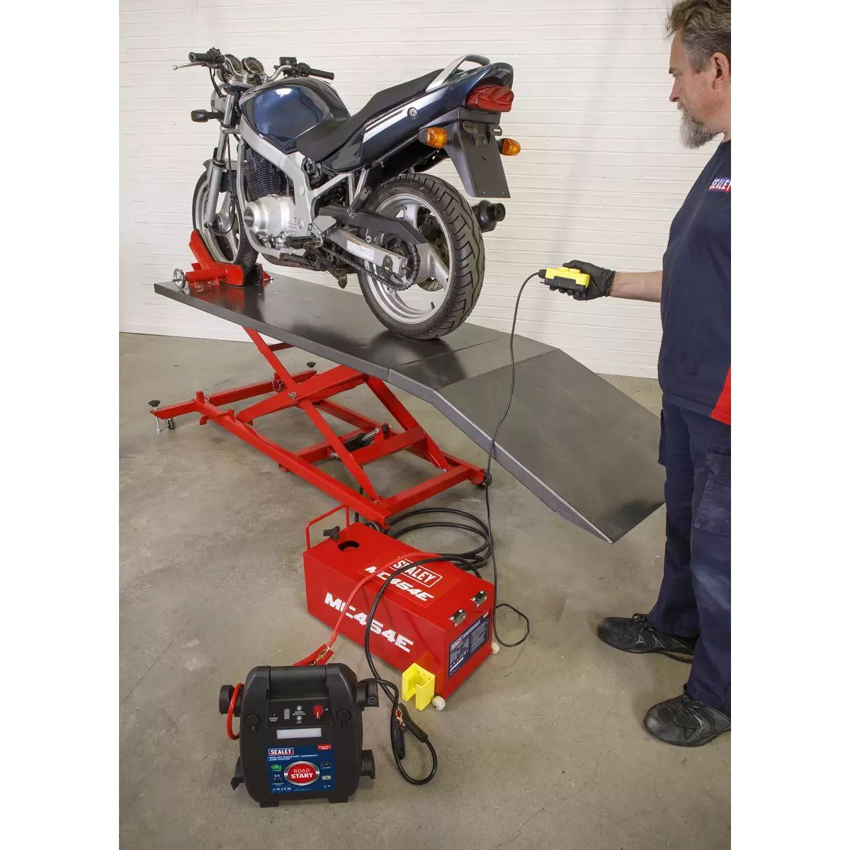 Sealey MC454E Electro/Hydraulic Motorcycle Lift 450kg