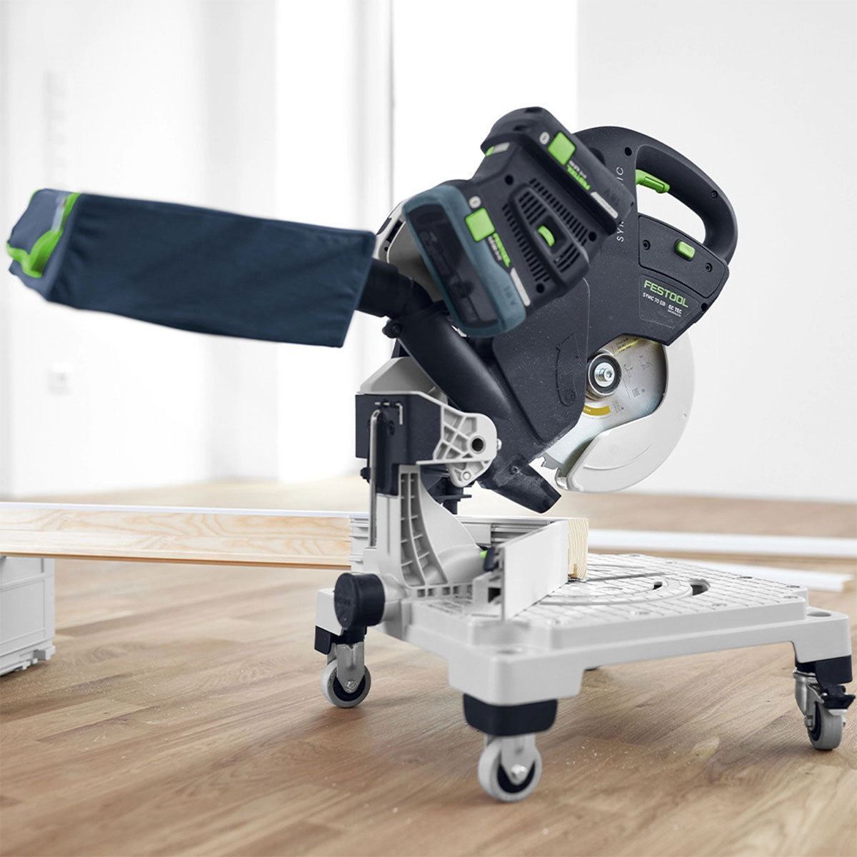 Festool SYMC 70 EB-Basic Master Edition 36V Brushless 216mm SYMMETRIC Mitre Saw Body Only - 578180 Item Condition Damaged Box
