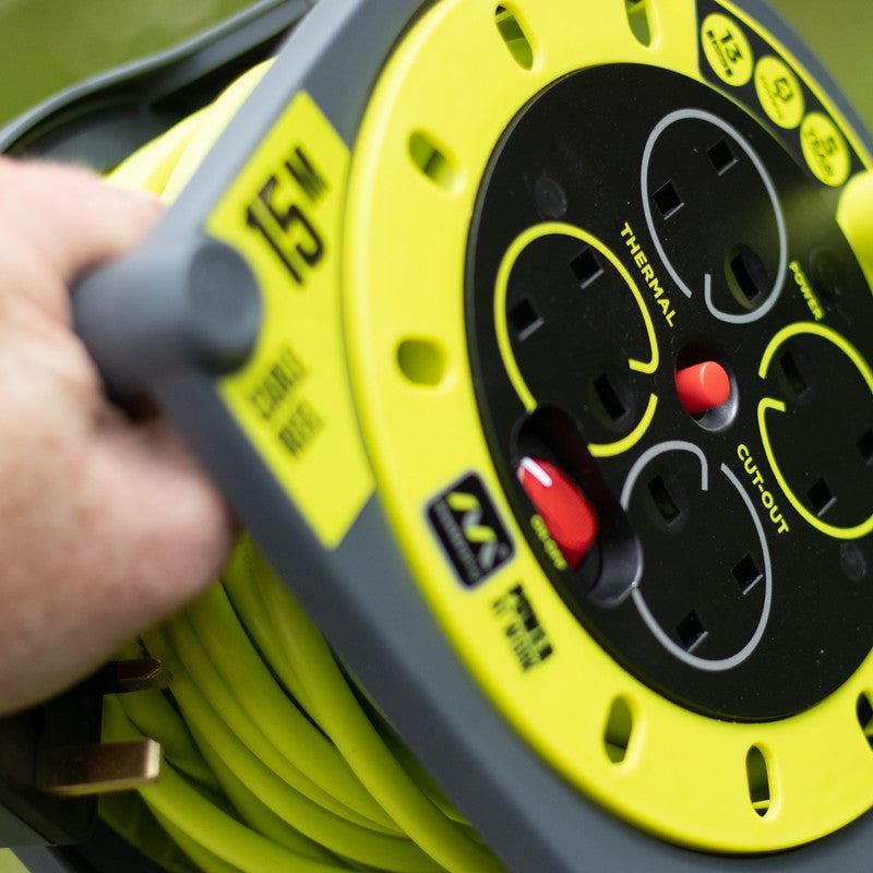 Masterplug PRO-XT Case Cable Reel 13A 4-Socket 15M 240V HMU15134SL-PX