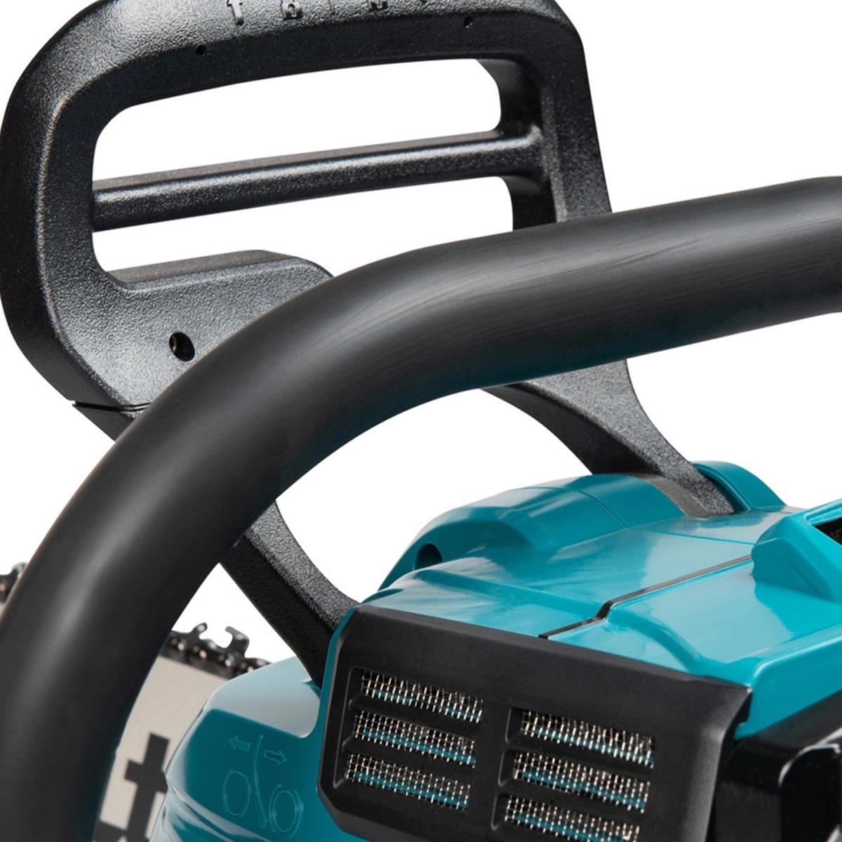 Makita UC030GZ 40V Max XGT Brushless Chainsaw with 1 x 4.0Ah Battery & Charger