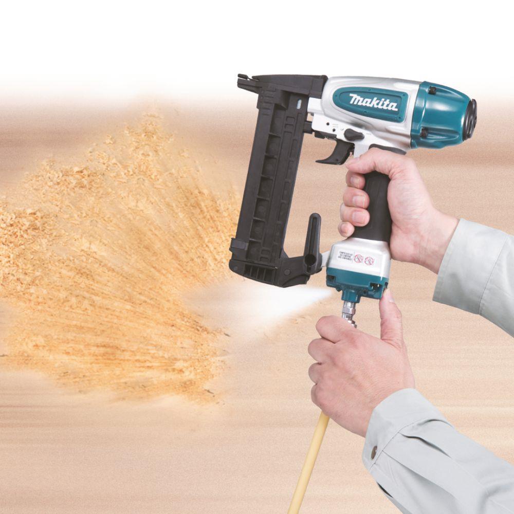 Makita AT638A Narrow Crown Stapler 13-38 mm