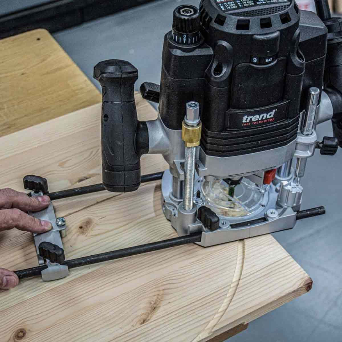 Trend T8EK 1/2in Dual Mode Plunge Router 240V with 12 Piece Cutter Set & Case