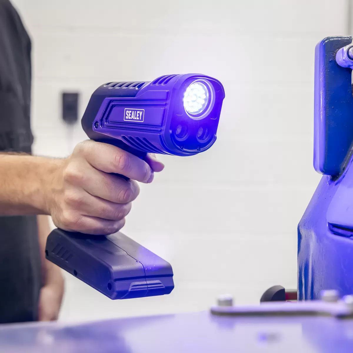 Sealey UVC01 Rechargeable Inspection UV Curing Light Kit 66W