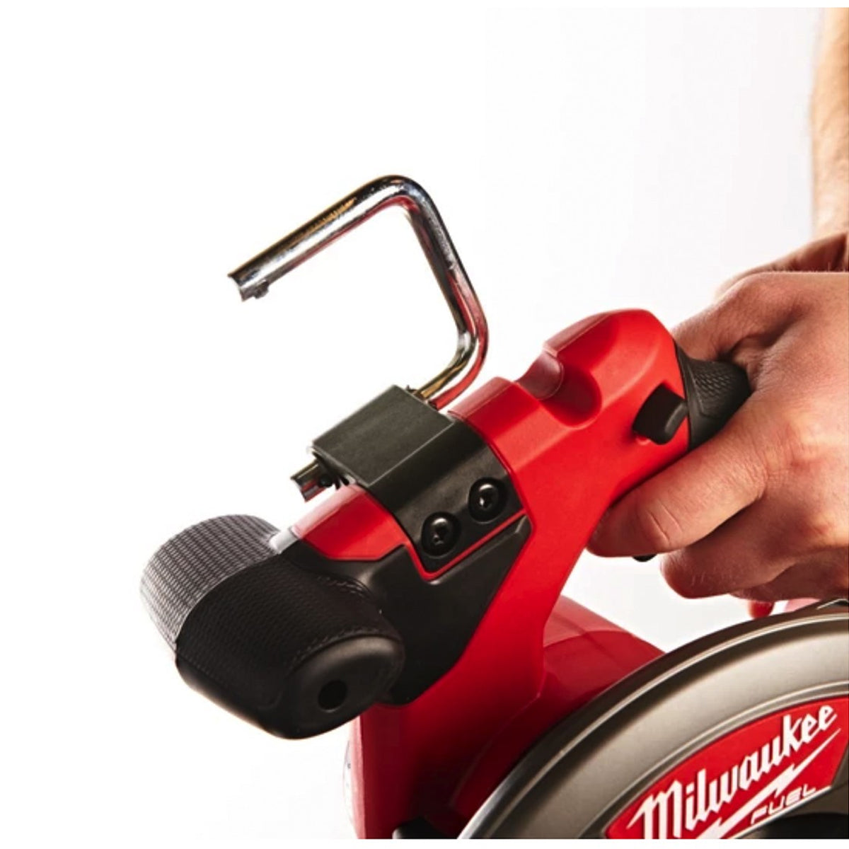 Milwaukee M18CCS55-0 18V M18 Fuel Brushless 165mm Circular Saw with 1 x 5.5Ah Battery Charger & Bag