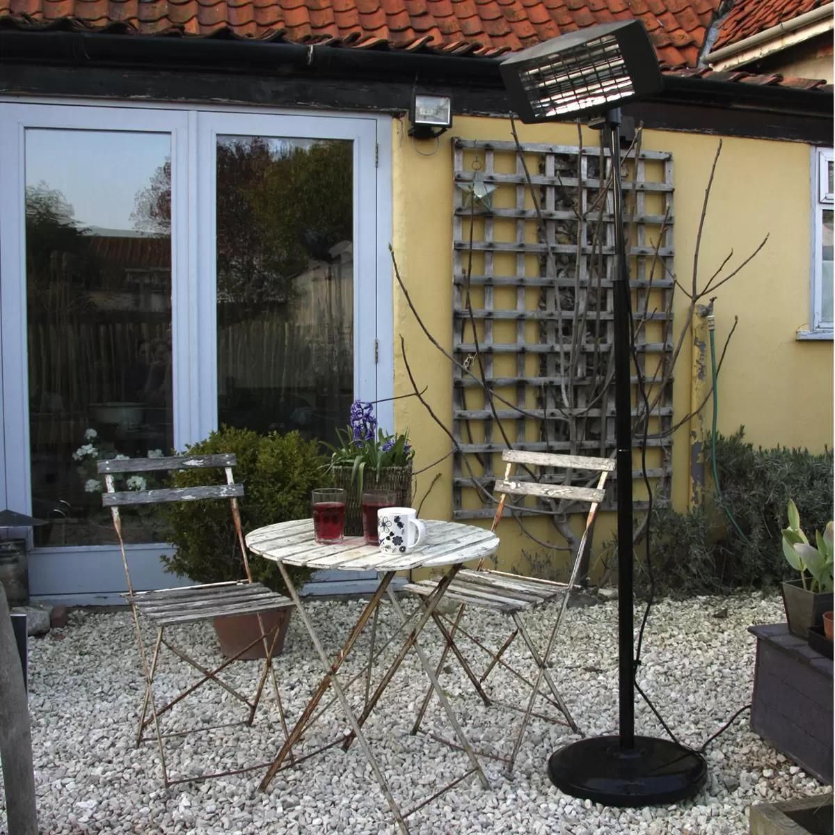 Sealey IFSH2003 Infrared Quartz Patio Heater with Telescopic Floor Stand 230V2000W