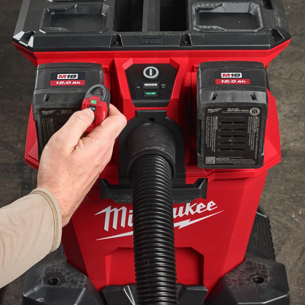 Milwaukee M18F2VC23LG2-0 36V Brushless Wet & Dry Vacuum Cleaner with 2 x 5.5Ah Battery & Charger