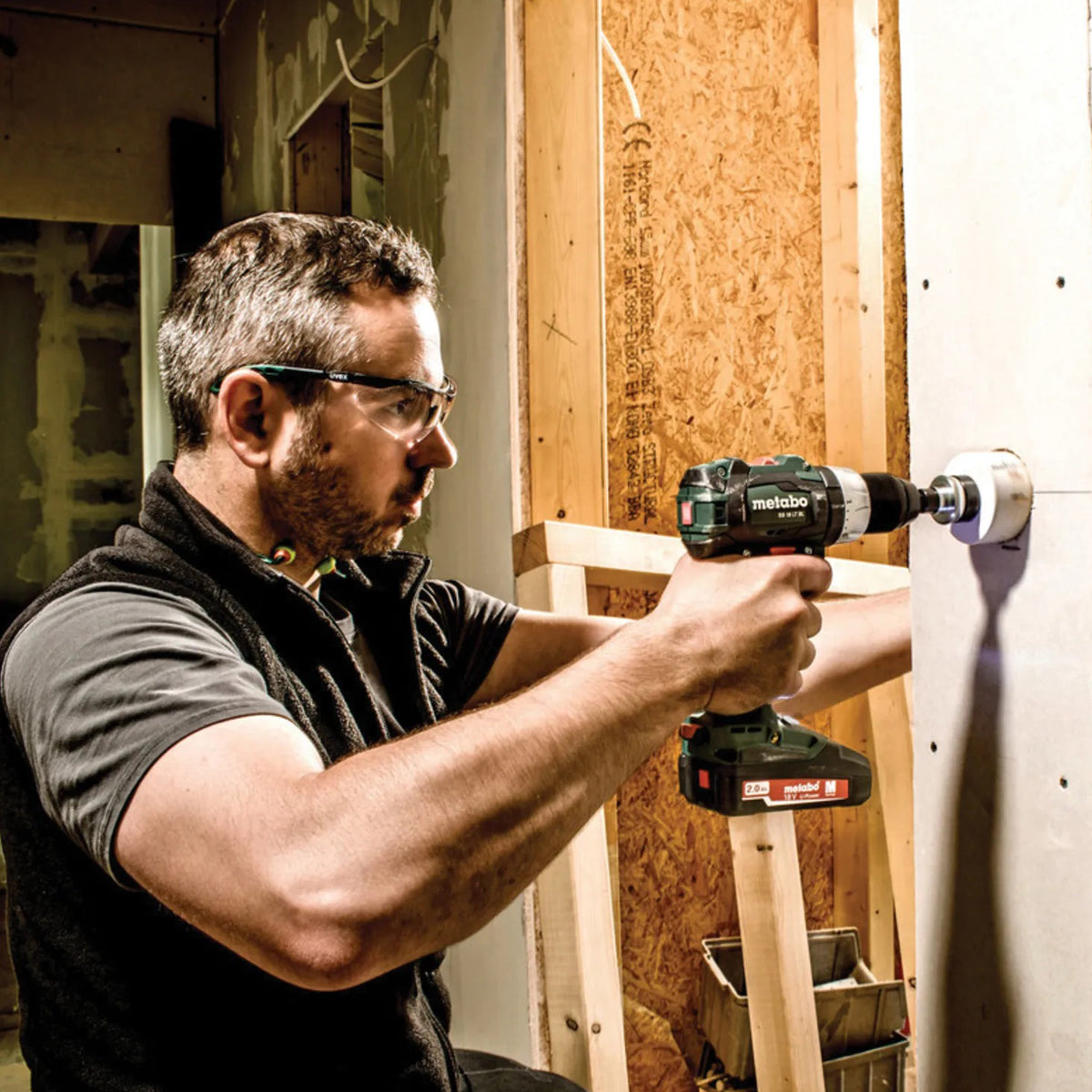 Metabo SB 18 LT BL 18V Brushless Combi Hammer Drill with 1 x 4.0Ah Battery Charger & Metabox