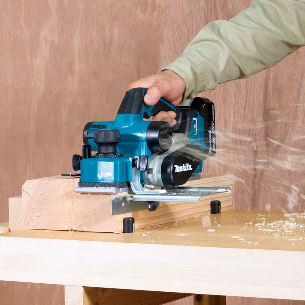 Makita DKP181Z 18V LXT Li-ion Brushless 82mm Planer Body Only Item Condition Damaged Box