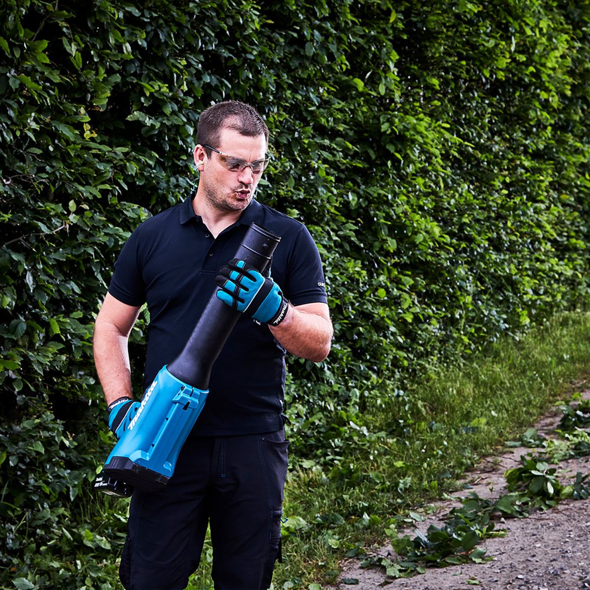 Makita DUB184Z 18V LXT Brushless Leaf Blower With 1 x 5.0Ah Battery & Charger