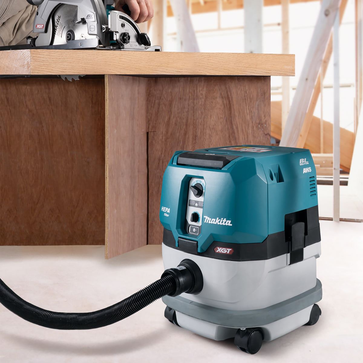 Makita VC002GLZ01 40Vmax XGT Brushless L-Class Dust Extractor Body Only