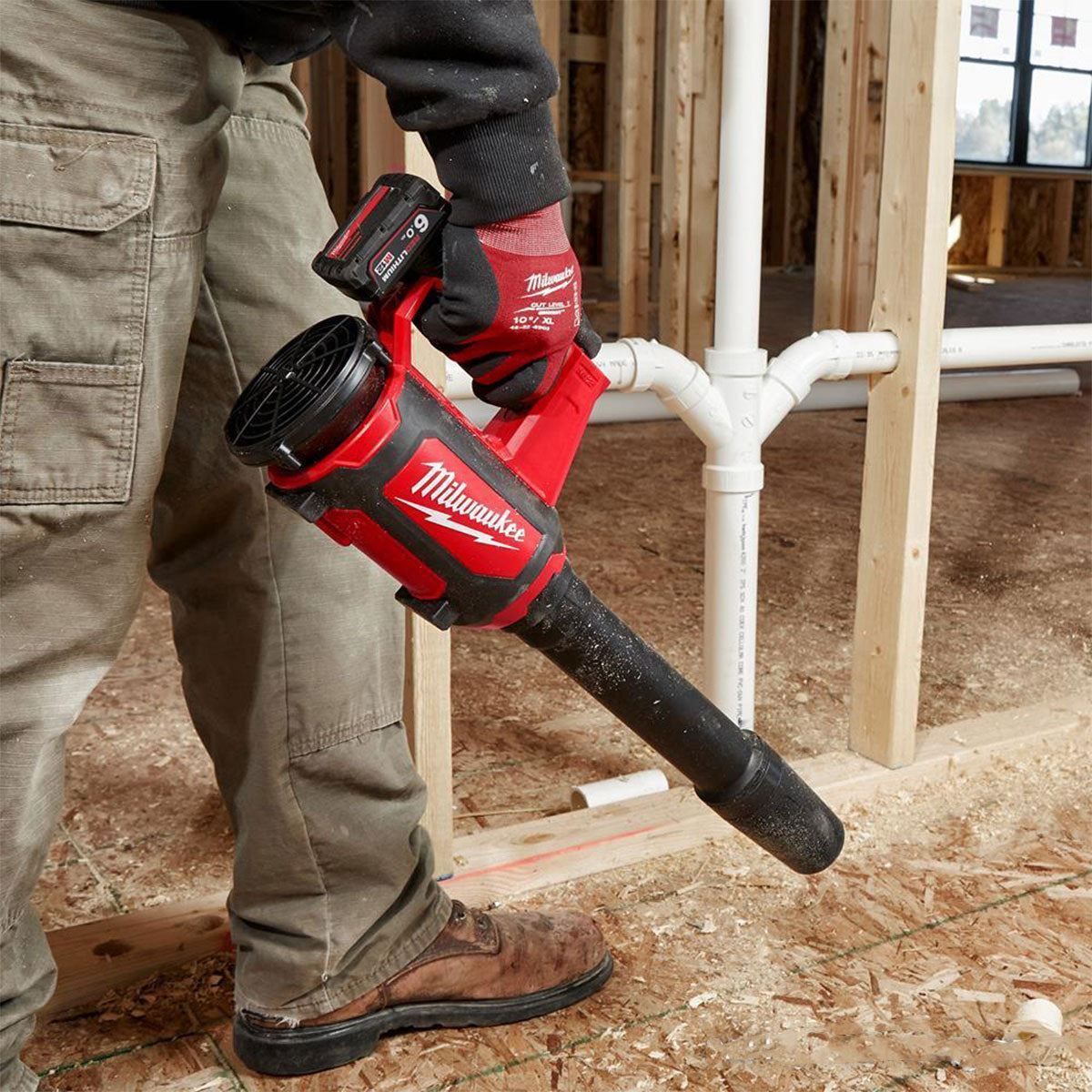 Milwaukee M12BBL-0 12V Blower with 1 x 2.0Ah Battery & Charger