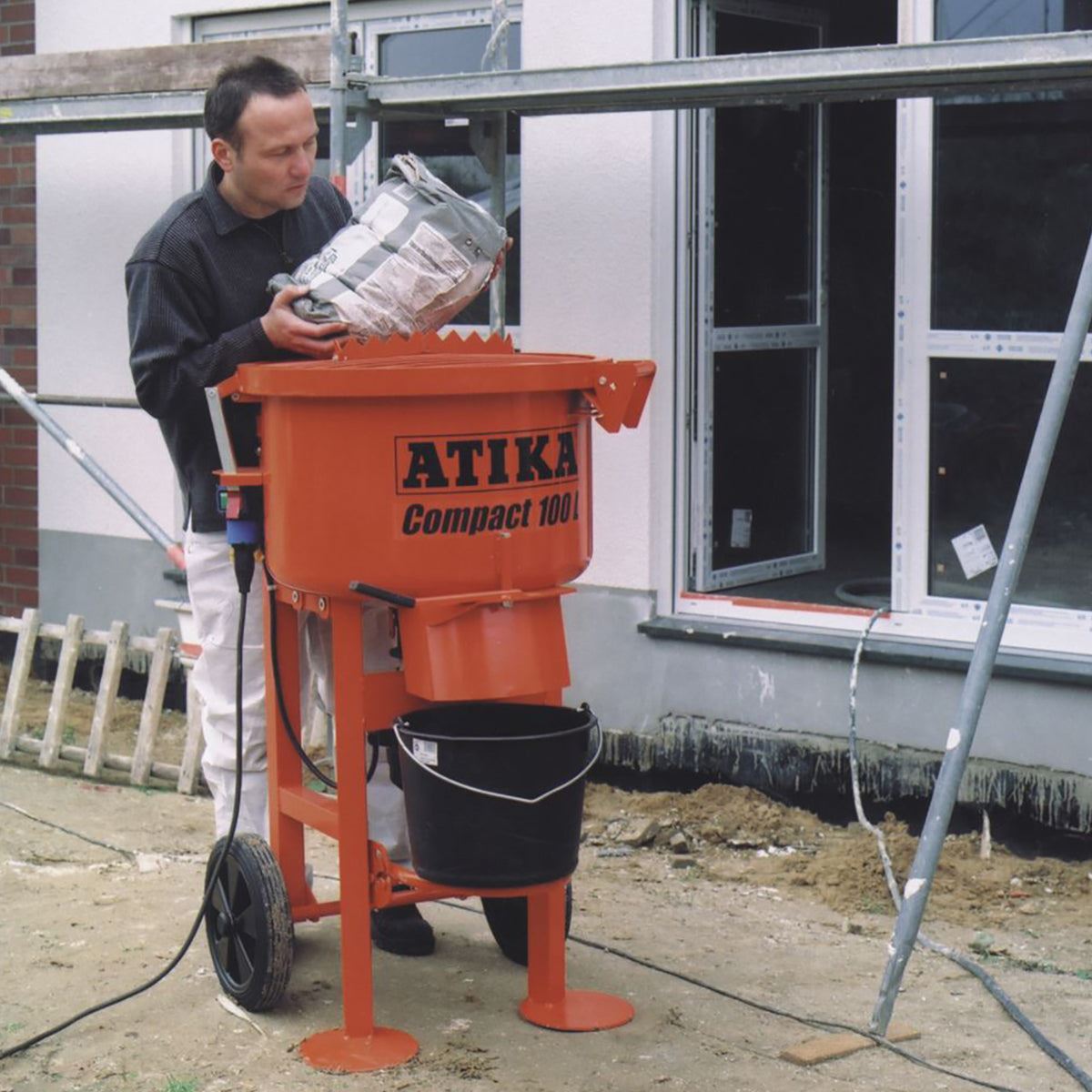 Belle CPM01 Compact 100 Electric Paddle Mixer 110V/50Hz Portable and High-Efficiency Mixer