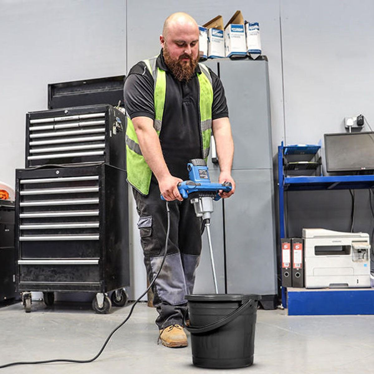 Hyundai HYPM1600E Paddle Mixer with 5-Piece Trowel Set 230V/1600W Mixing Tool for Plaster, Mortar & Paint