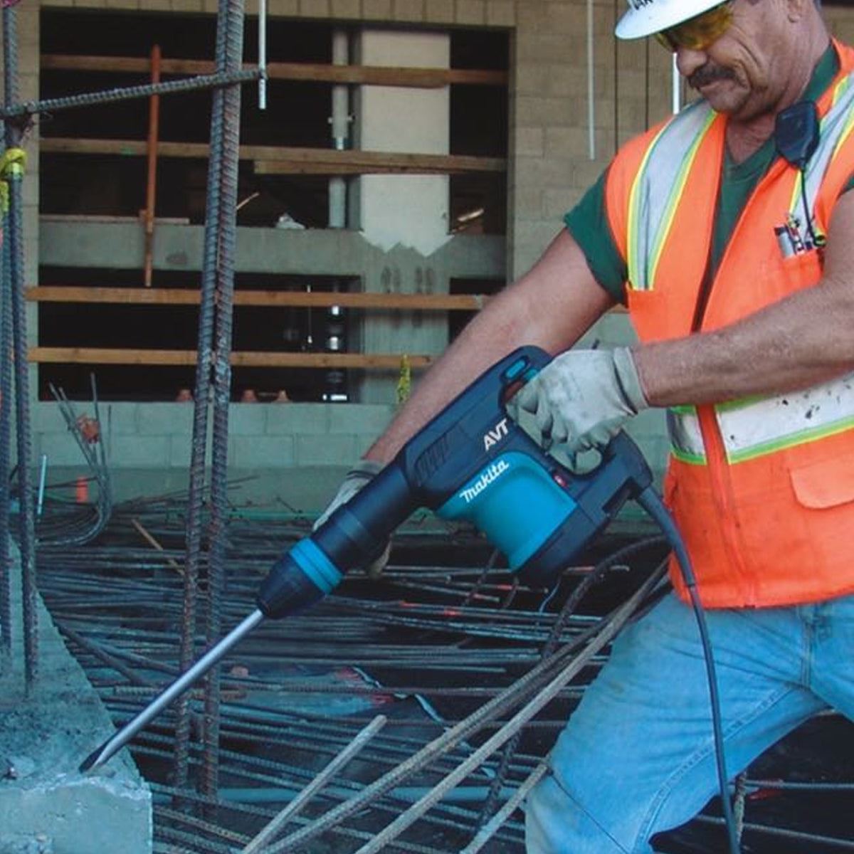 Makita HM0871C/1 SDS-MAX AVT Demolition Hammer Drill With Carry Case 110V