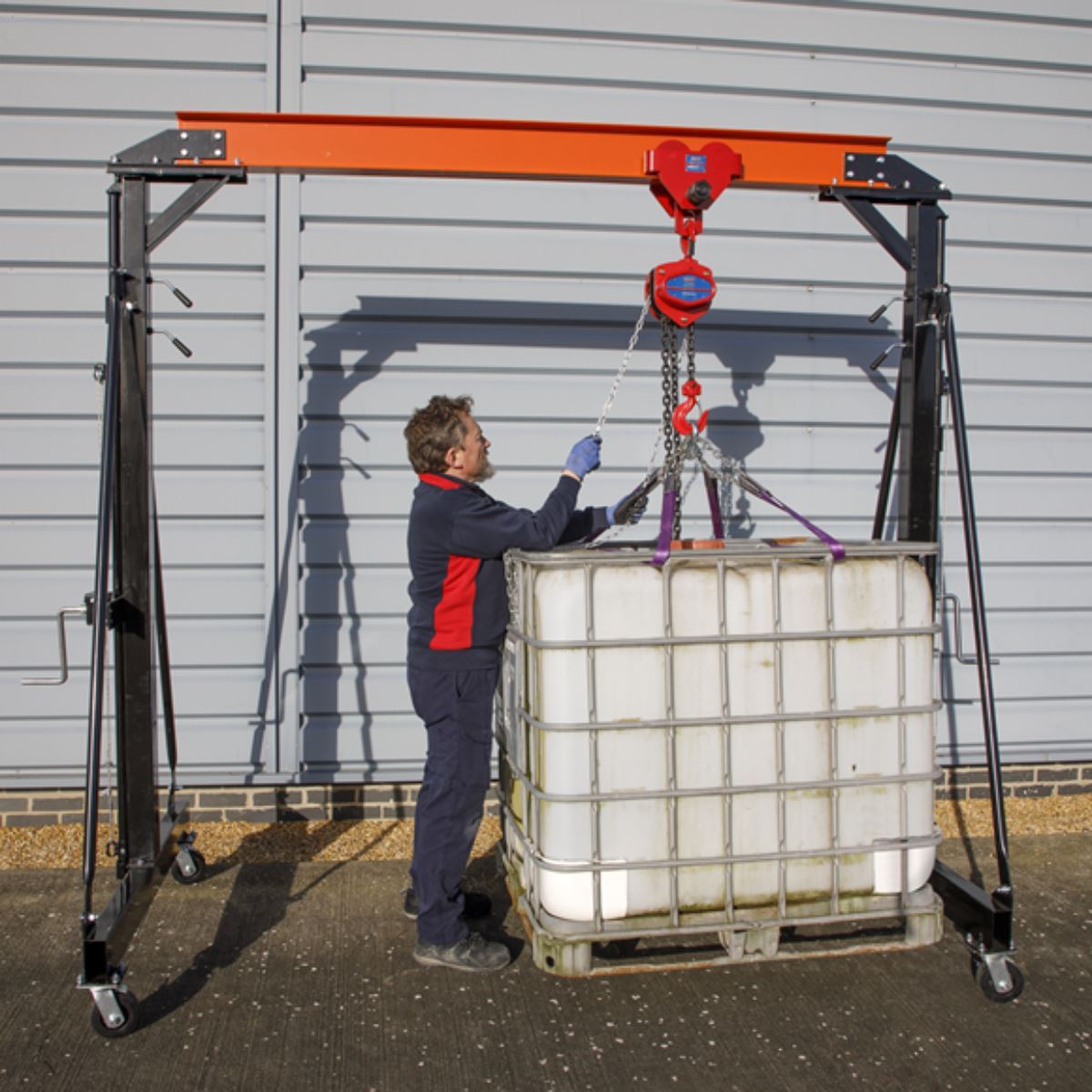 Sealey SG2000W 2 Tonne Portable Adjustable Lifting Gantry Crane