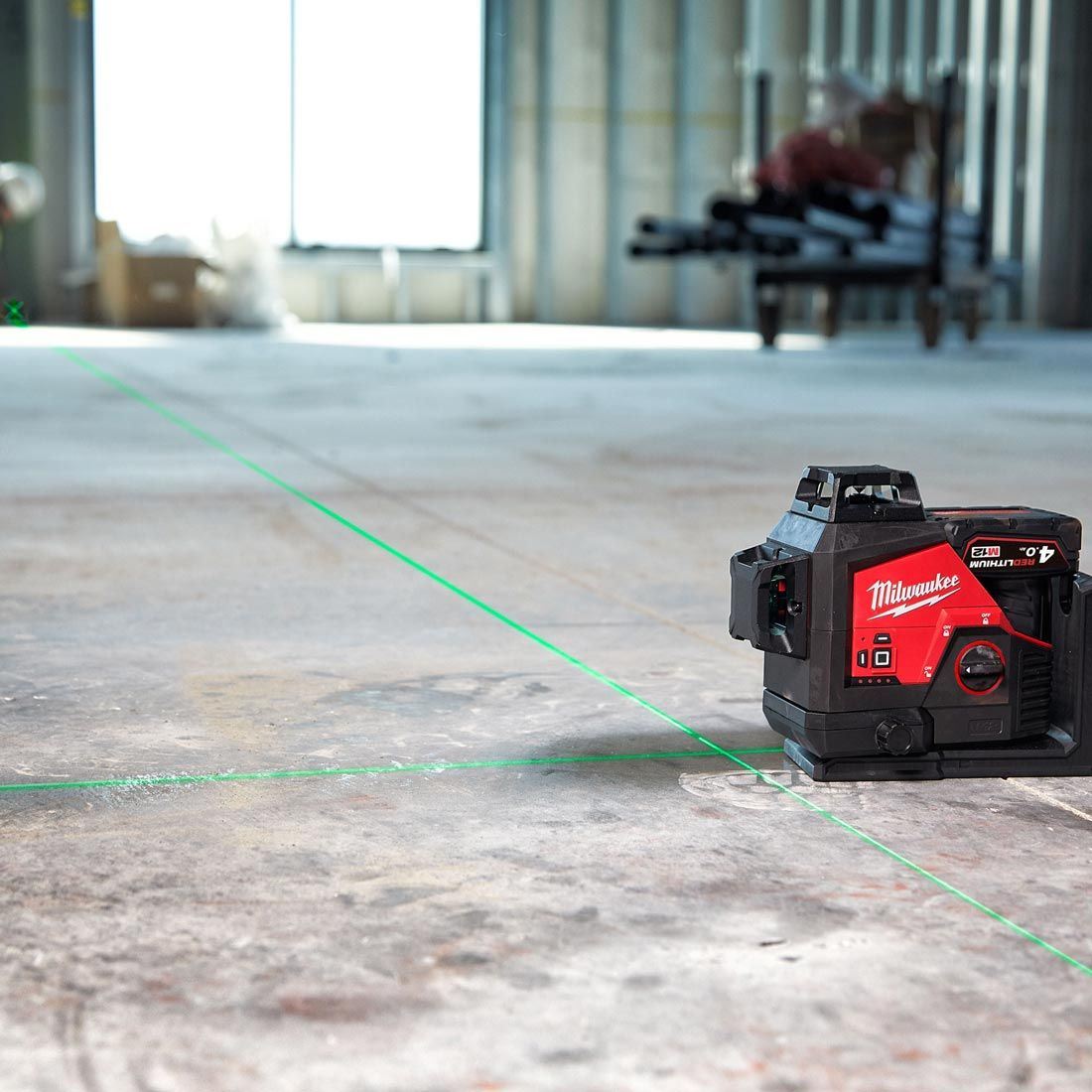 Milwaukee M123PL-0C 12V 360° 3-Plane Green Laser with 1 x 3.0Ah Battery Charger & Case