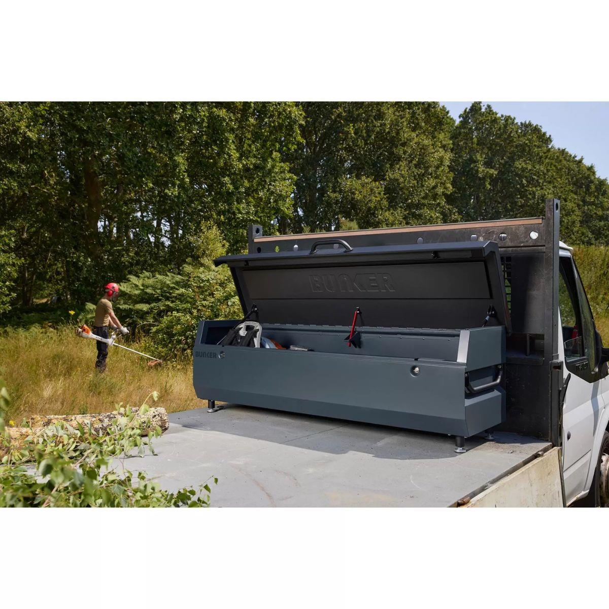 Draper B800-SBGT3 BUNKER T3 Tipper Secure Tool Storage Box Sold Secure Silver 29887