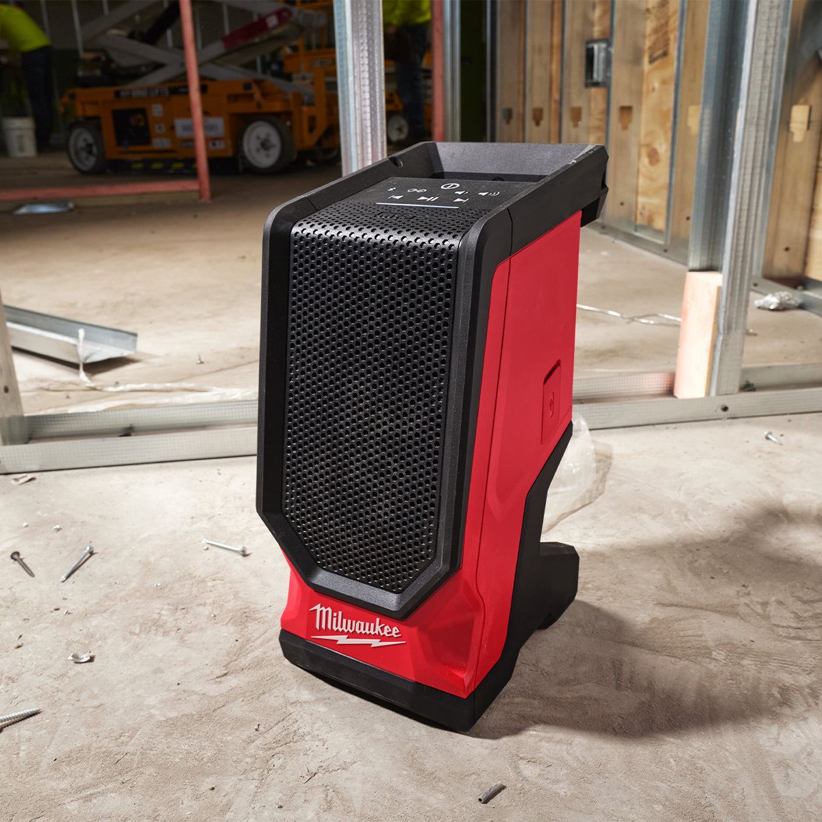 Milwaukee M18SPEJSG2-0 M18 18V Jobsite Speaker with 1 x 5.0Ah Battery & Charger