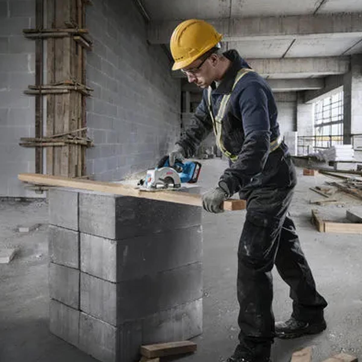 Bosch GKS 18V-51 18V Brushless 140mm Circular Saw Body Only 06019M3120