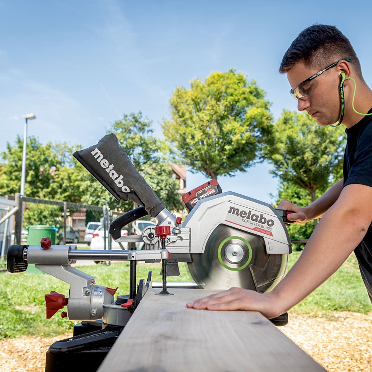 Metabo KGS 18 LTX BL 305 18V Brushless 305mm Double Bevel Sliding Mitre Saw Body Only 614305850