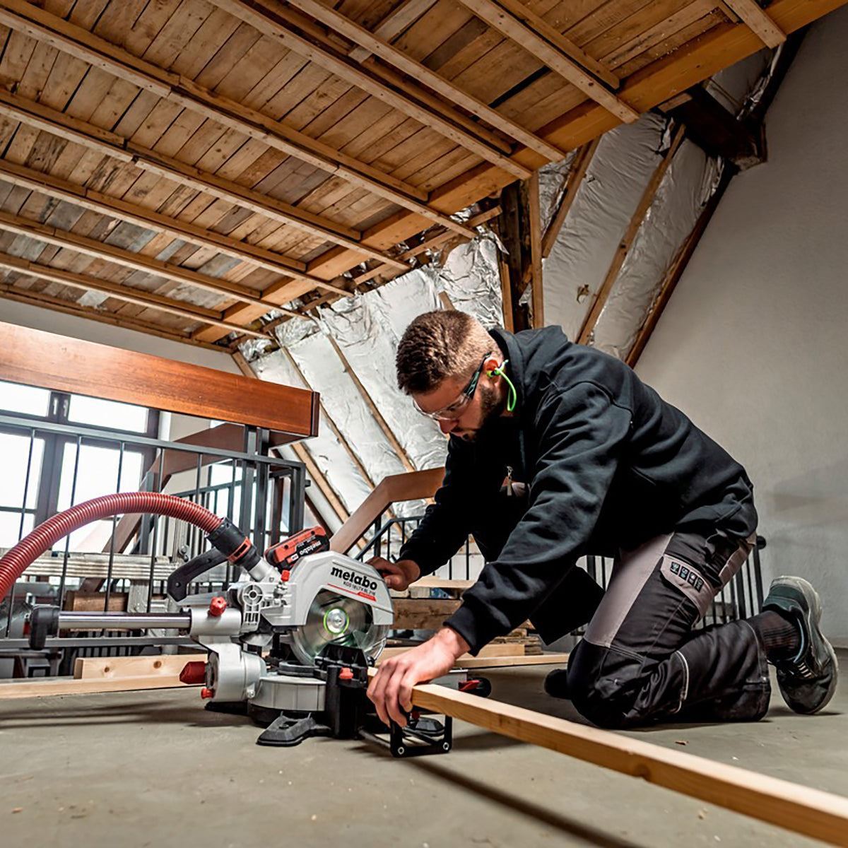 Metabo KGS 18 LTX BL 216 18V 216mm Brushless Sliding Mitre Saw with KSU 401 Stand