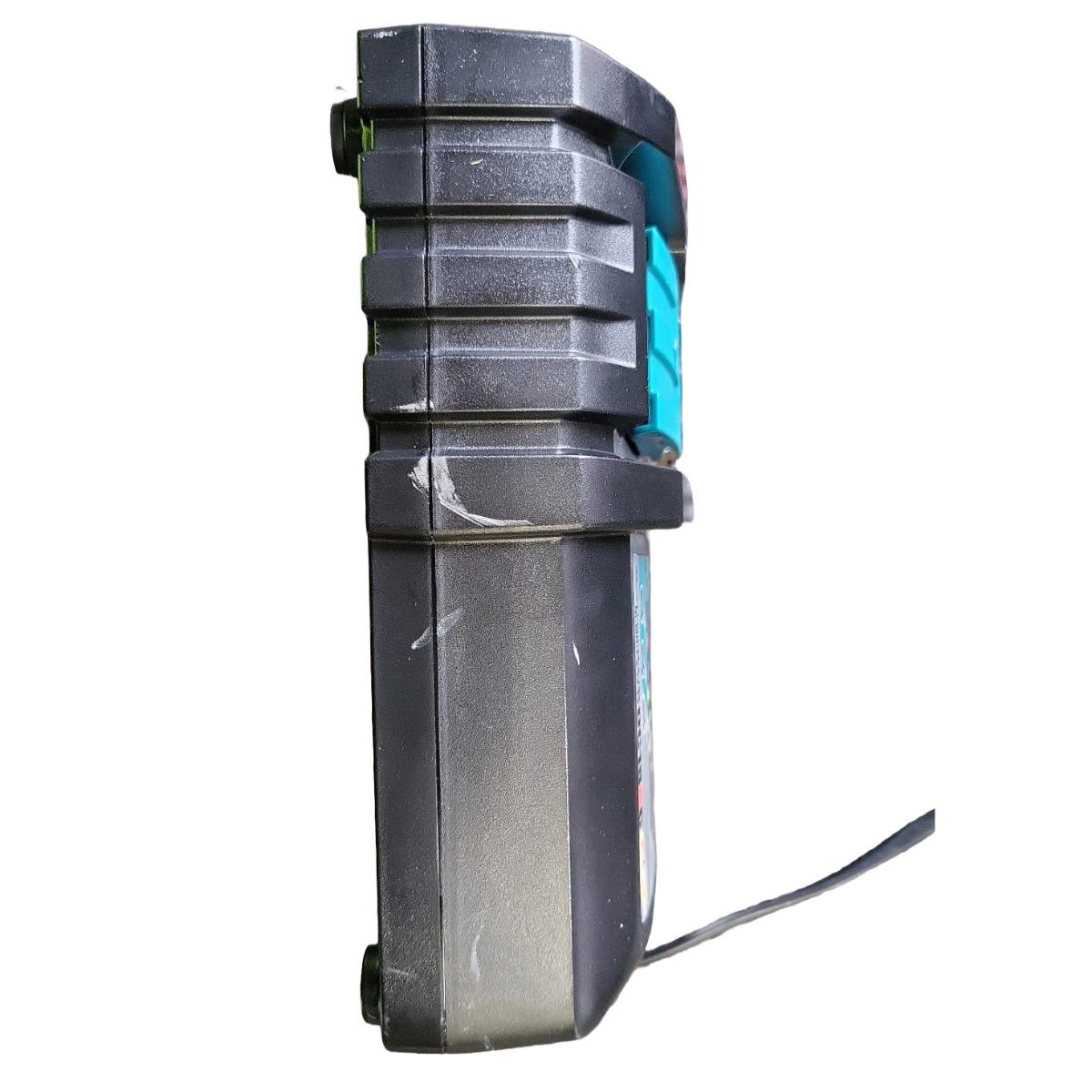 Makita DC18RC/2 14.4 - 18V Li-ion Fast Battery Charger 240V Item Condition Damaged Box