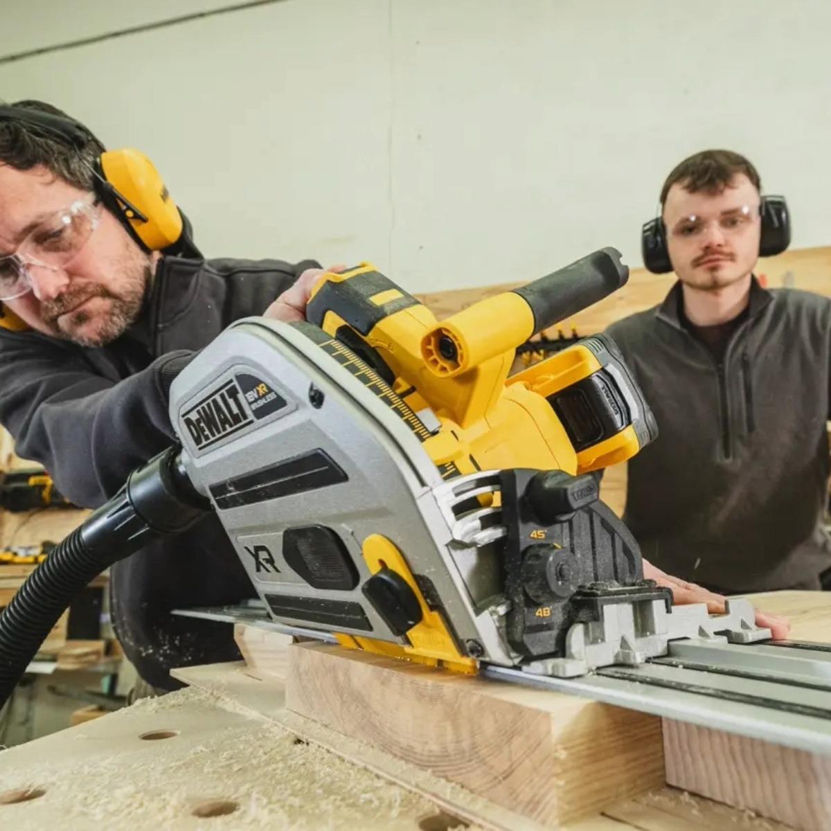 Dewalt DCS525P2T 18V XR Brushless 165mm Plunge Saw with 2 x 5.0Ah Batteries, Charger & Case