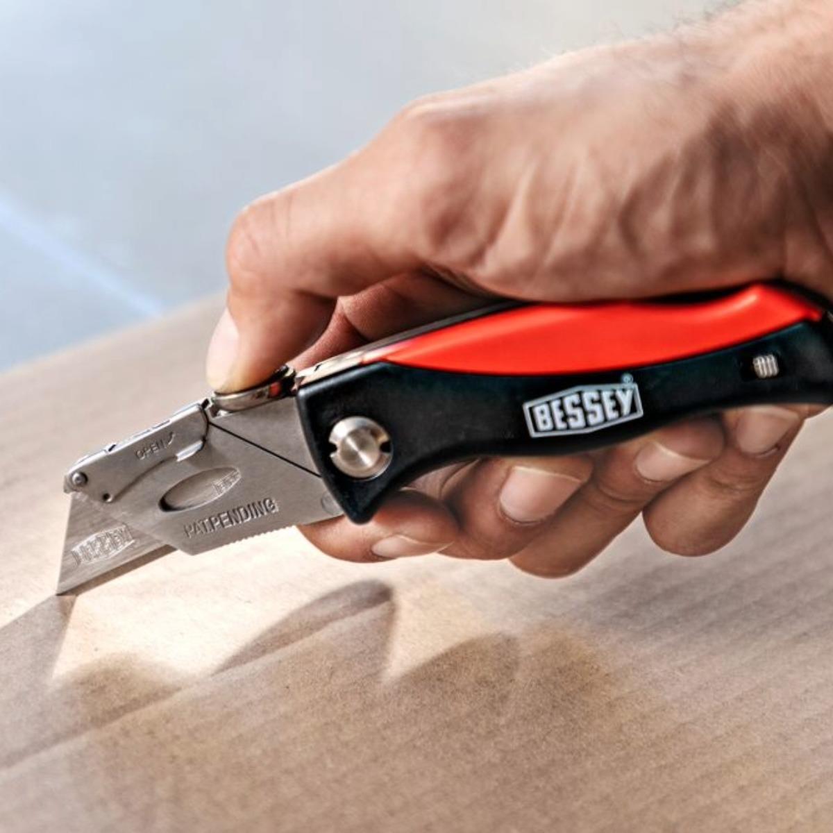 Bessey DBKPH-EU Folding Utility Knife with ABS Handle